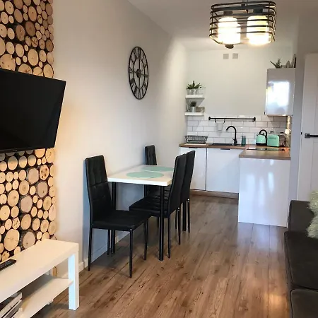 Blizej Chmur Dolny شقة كارباش