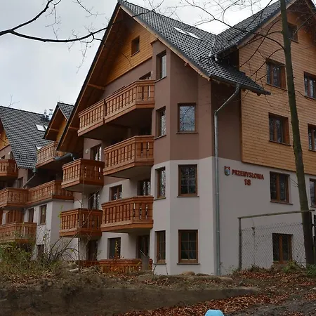 Blizej Chmur Dolny شقة